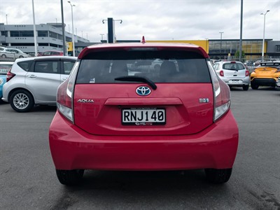 2015 Toyota Aqua - Thumbnail