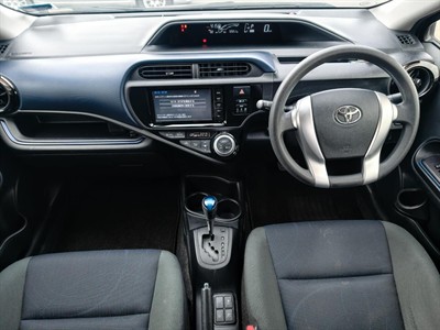 2015 Toyota Aqua - Thumbnail