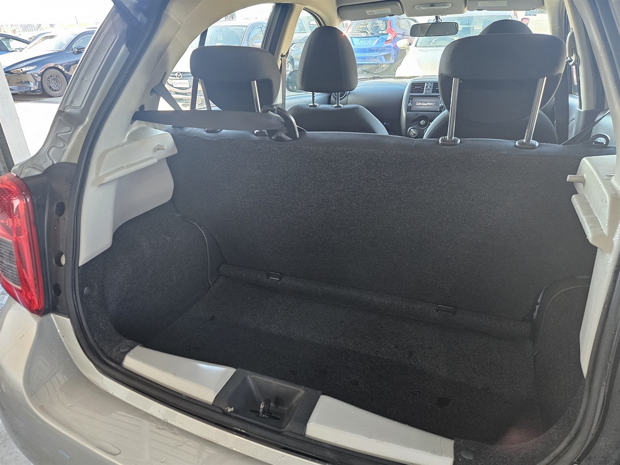 2017 Nissan March