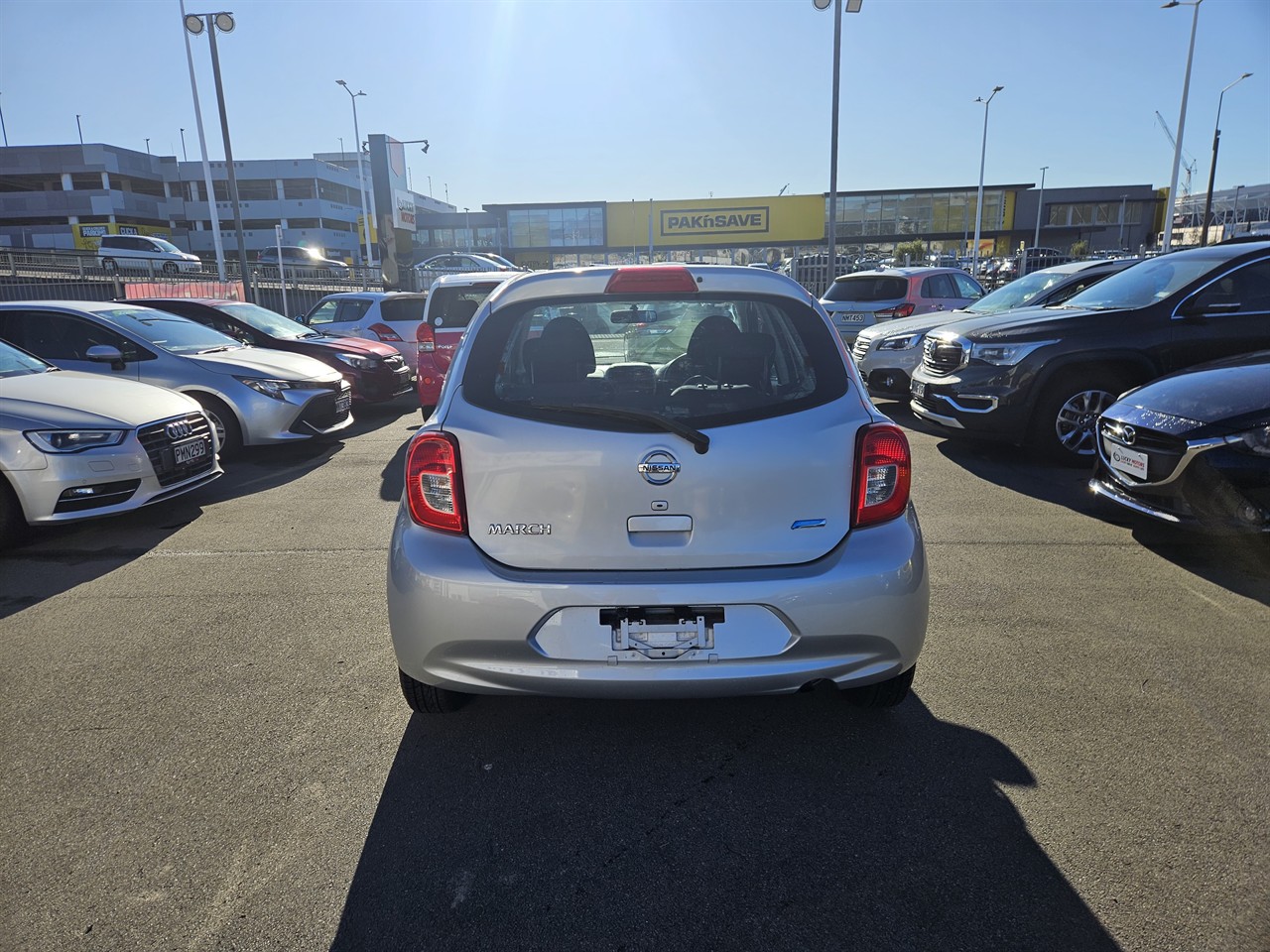 2017 Nissan March