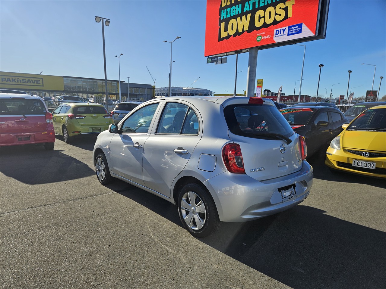2017 Nissan March