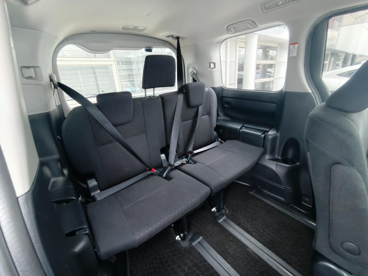 2015 Toyota Voxy