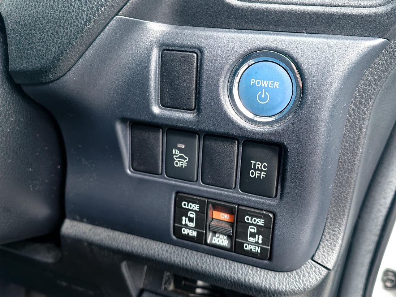 2015 Toyota Voxy