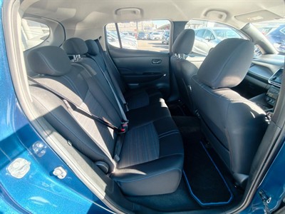 2020 Nissan LEAF - Thumbnail