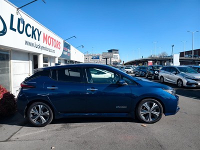 2020 Nissan LEAF - Thumbnail