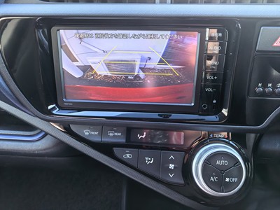 2015 Toyota Aqua - Thumbnail
