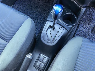 2015 Toyota Aqua - Thumbnail
