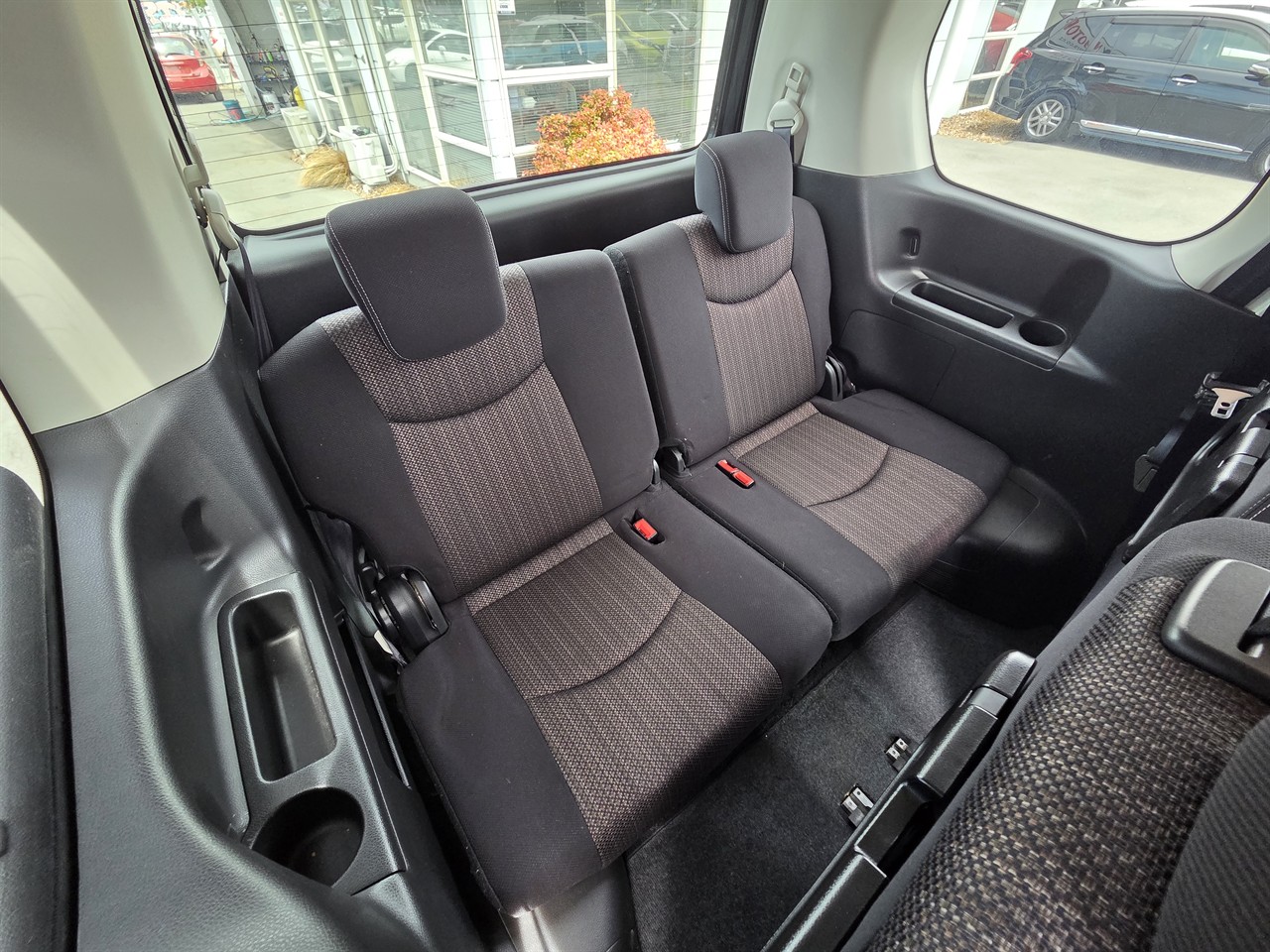 2014 Nissan Serena