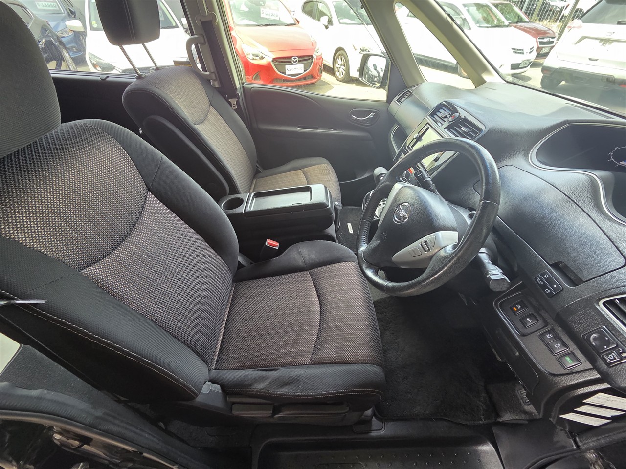 2014 Nissan Serena