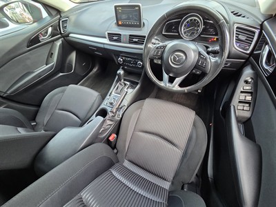 2013 Mazda AXELA - Thumbnail