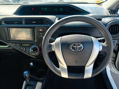 2012 Toyota Aqua - Thumbnail