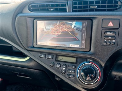 2012 Toyota Aqua - Thumbnail