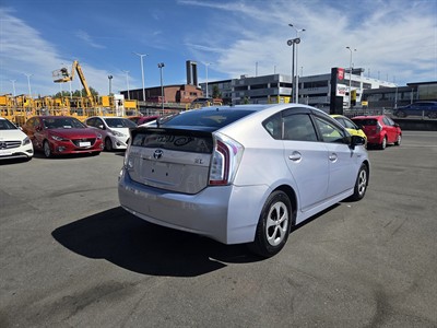 2013 Toyota Prius - Thumbnail