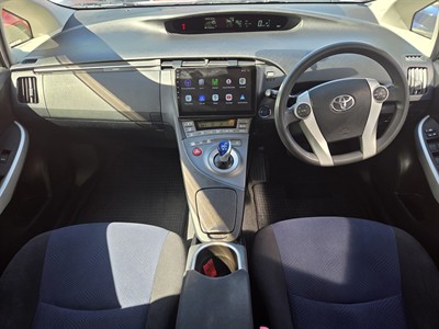 2013 Toyota Prius - Thumbnail