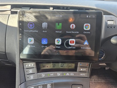 2013 Toyota Prius - Thumbnail