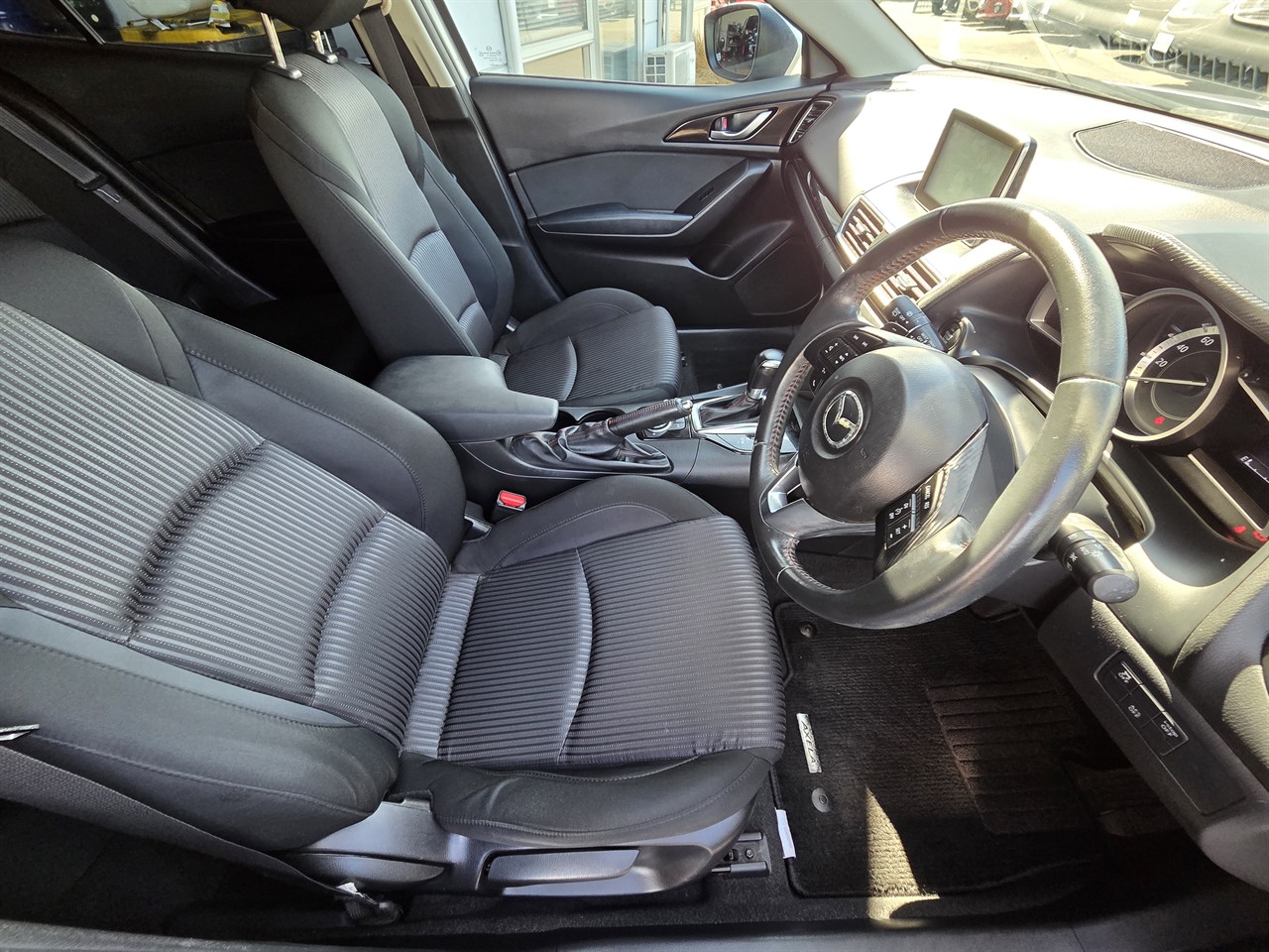 2015 Mazda AXELA