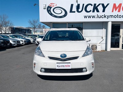 2013 Toyota Prius - Thumbnail