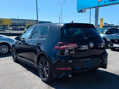 2019 Volkswagen Golf - Thumbnail