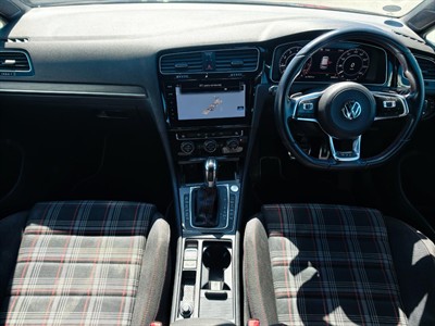 2019 Volkswagen Golf - Thumbnail