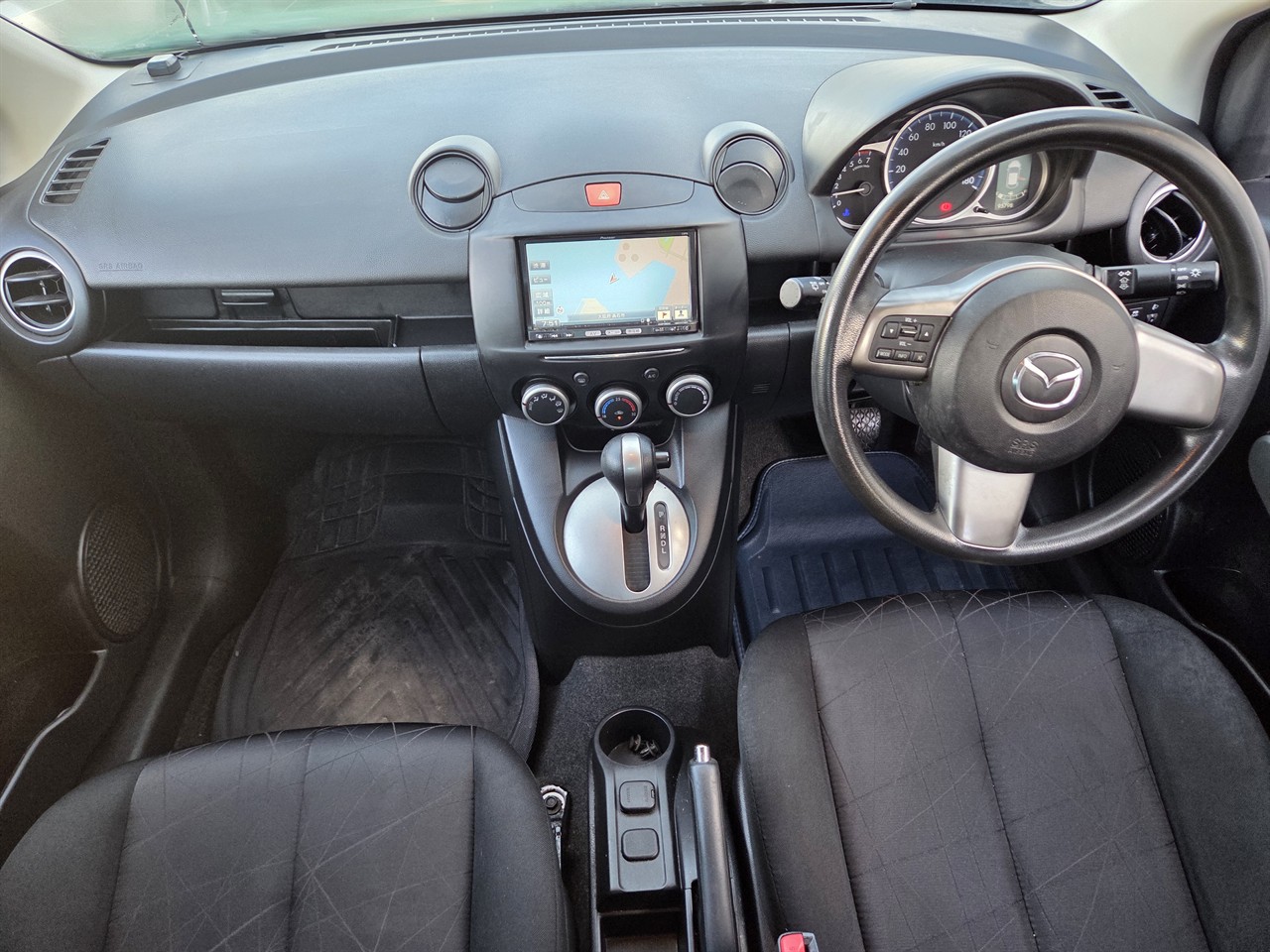 2013 Mazda Demio