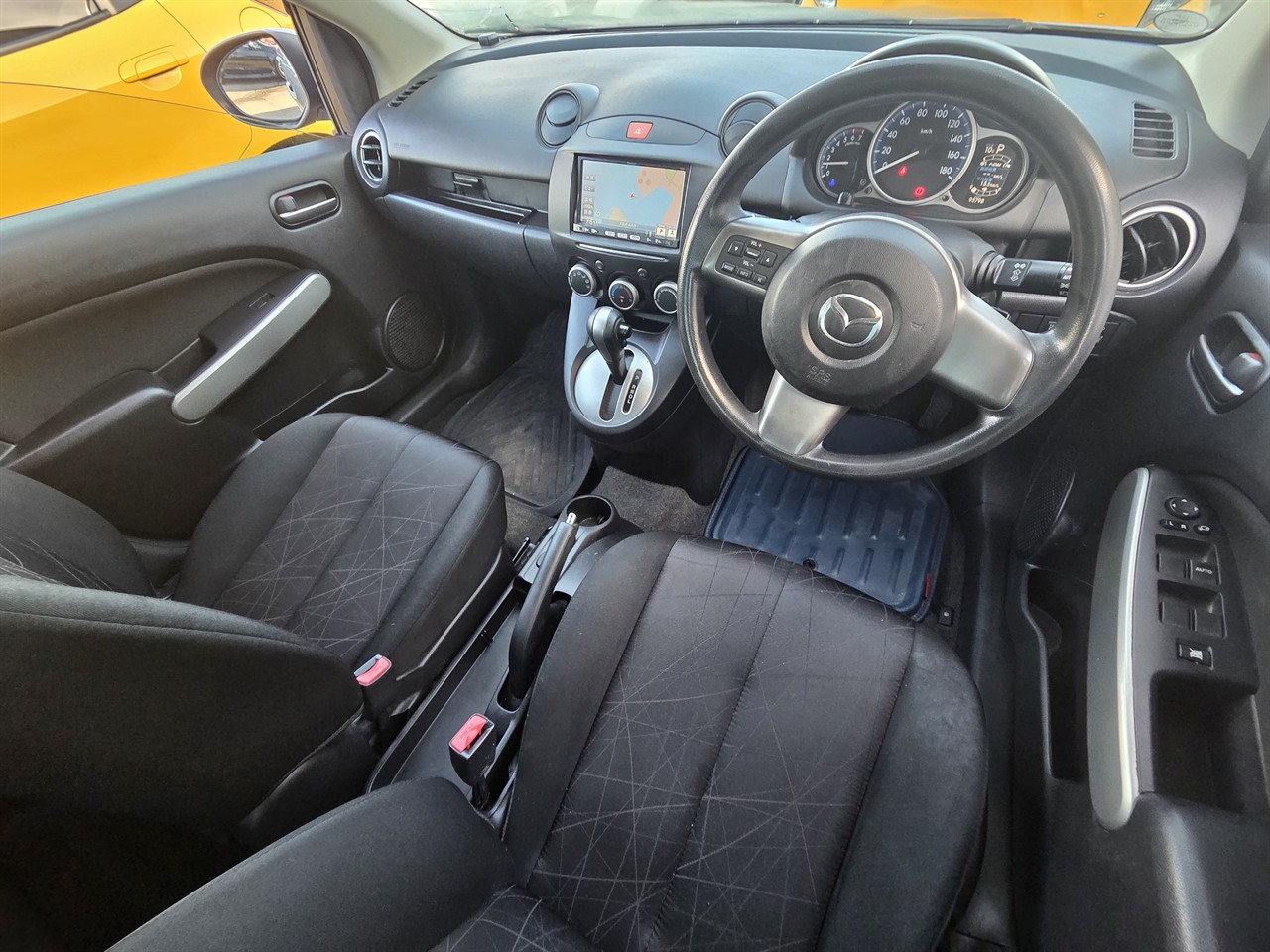2013 Mazda Demio