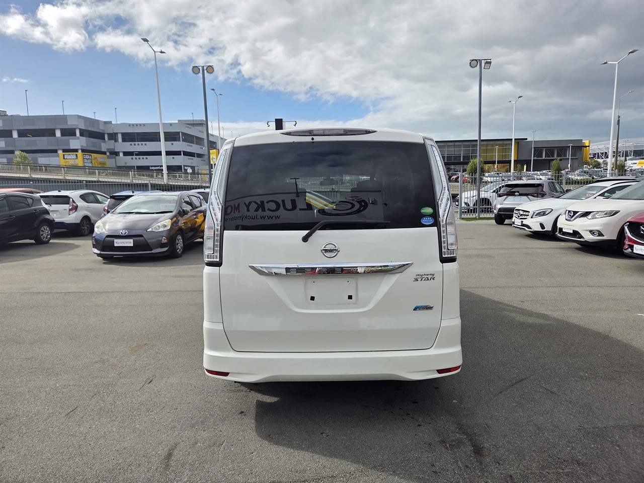 2015 Nissan Serena