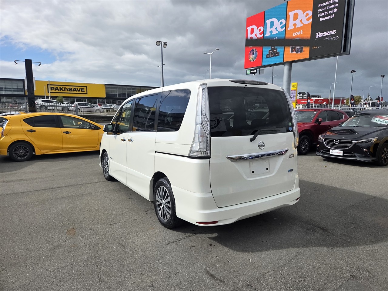 2015 Nissan Serena