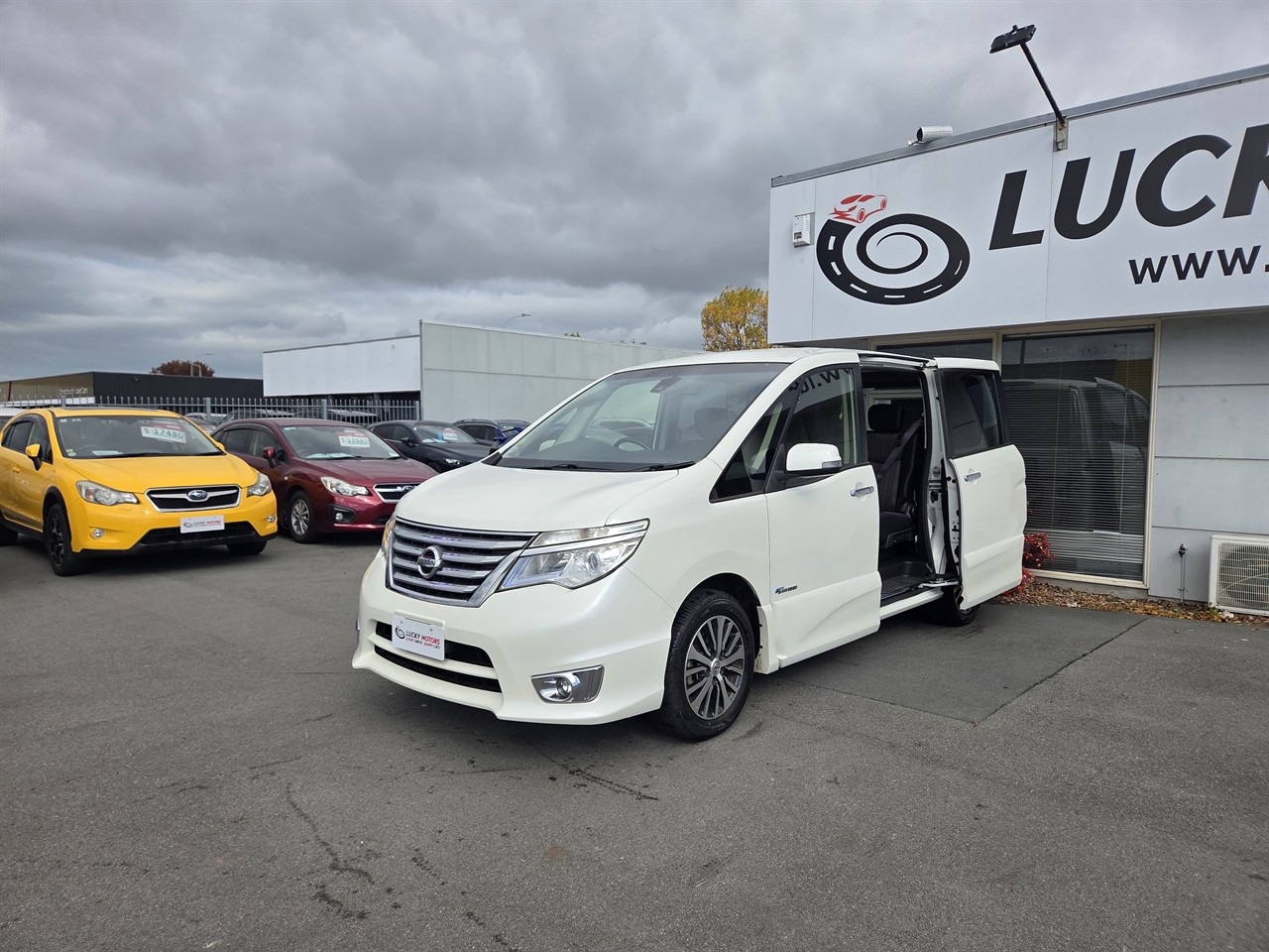 2015 Nissan Serena