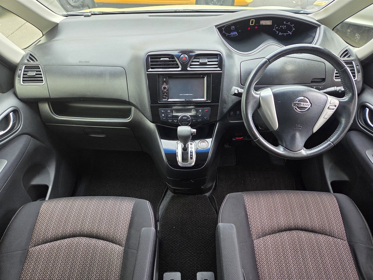 2015 Nissan Serena