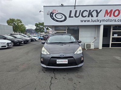 2012 Toyota Aqua - Thumbnail