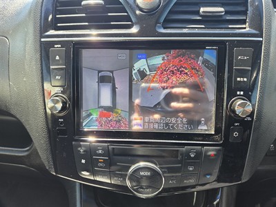 2014 Nissan Serena - Thumbnail