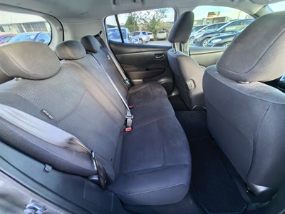 2015 Nissan LEAF - Thumbnail