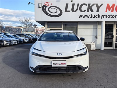 2023 Toyota Prius - Thumbnail