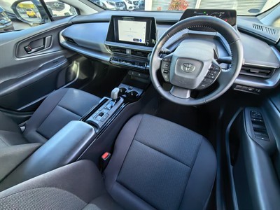 2023 Toyota Prius - Thumbnail