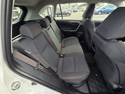 2020 Toyota Rav4 - Thumbnail