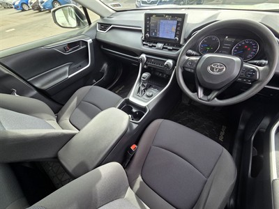 2020 Toyota Rav4 - Thumbnail