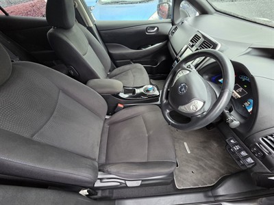 2016 Nissan LEAF - Thumbnail