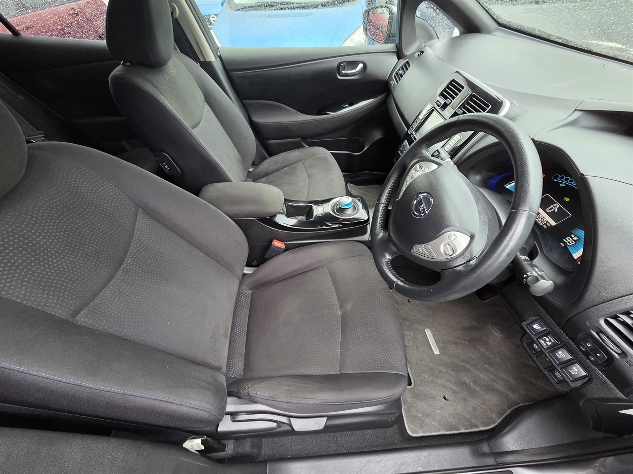 2016 Nissan LEAF
