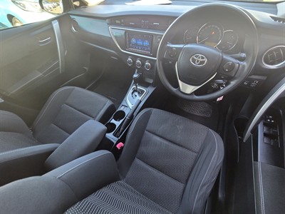2015 Toyota Corolla - Thumbnail