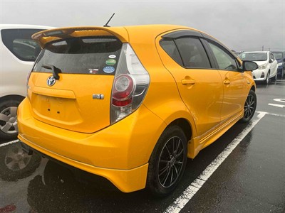 2014 Toyota Aqua - Thumbnail