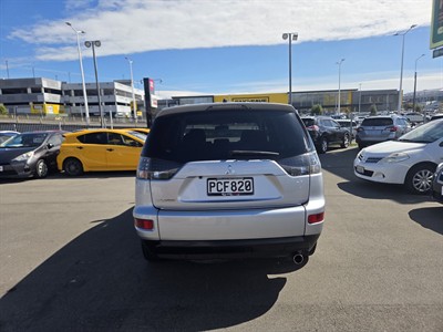 2010 Mitsubishi OUTLANDER - Thumbnail