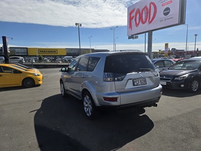 2010 Mitsubishi OUTLANDER - Thumbnail