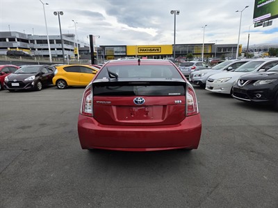 2013 Toyota Prius - Thumbnail