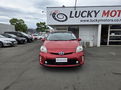 2013 Toyota Prius - Thumbnail