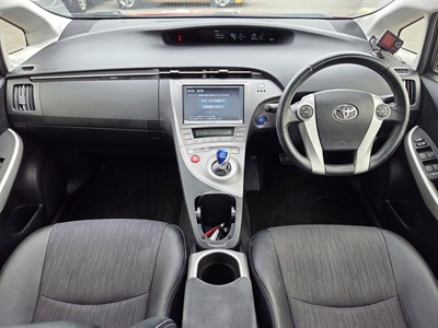 2013 Toyota Prius - Thumbnail