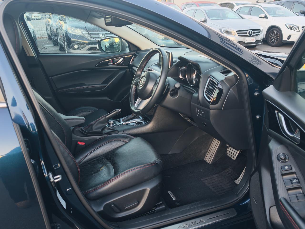 2014 Mazda AXELA