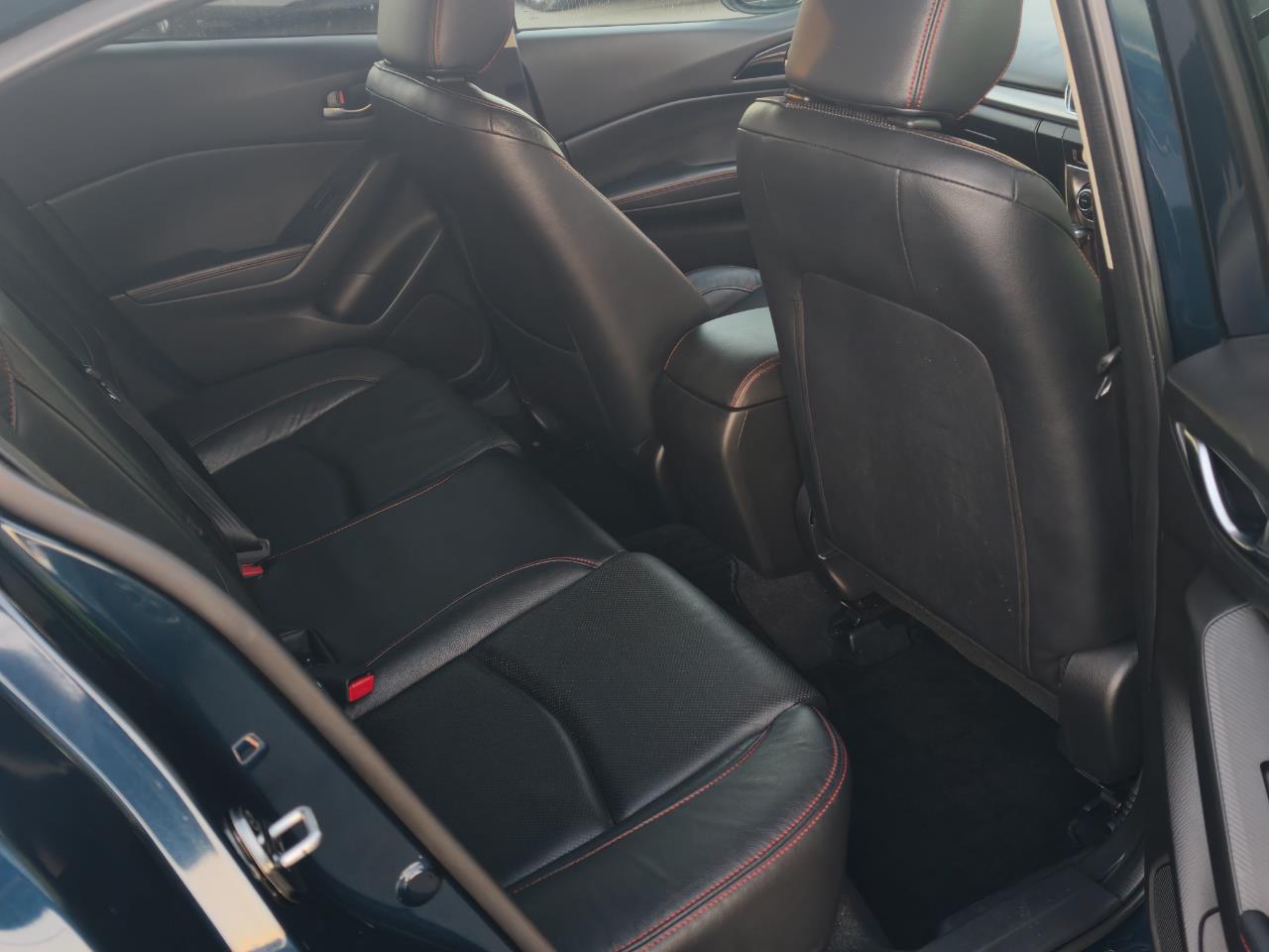 2014 Mazda AXELA