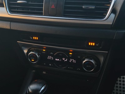2014 Mazda AXELA - Thumbnail