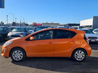 2015 Toyota Aqua - Thumbnail