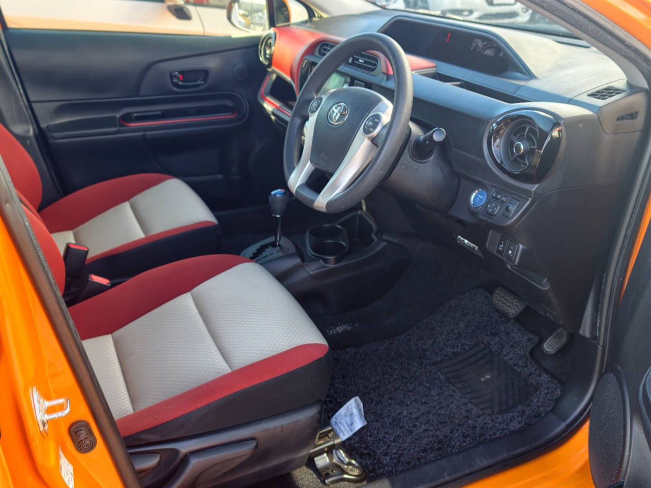 2015 Toyota Aqua